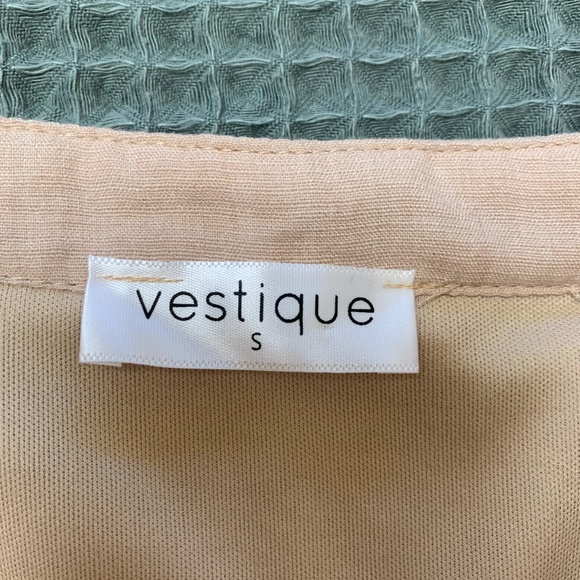 Vestique Dress - Picture 3 of 5